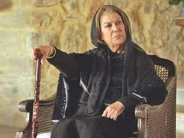 samarabukhalil's tweet image. "الهيبه ما بتنشرى بالمصاري..الهيبه من الله"
أبلغ كلام ممكن يعبّر عن العملاقة #منى_واصف..والجبل ⁦@actortaim⁩
شهب وسط الظلام..❤️
#الهيبه_الرد