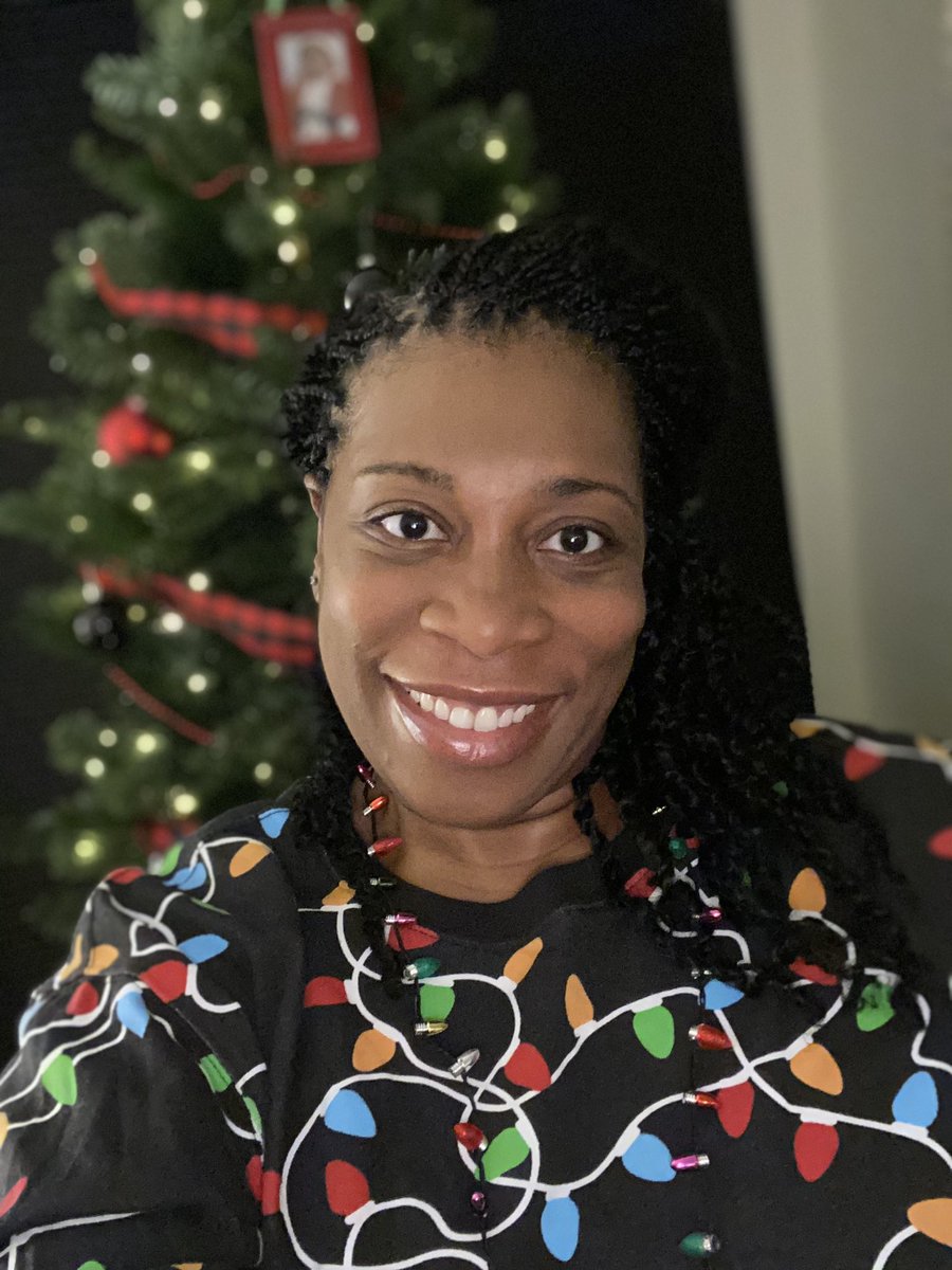 Today’s Holiday Fun theme was Bright Lights. Happy Friday!
#KeyStrong
#9monthsofCovid