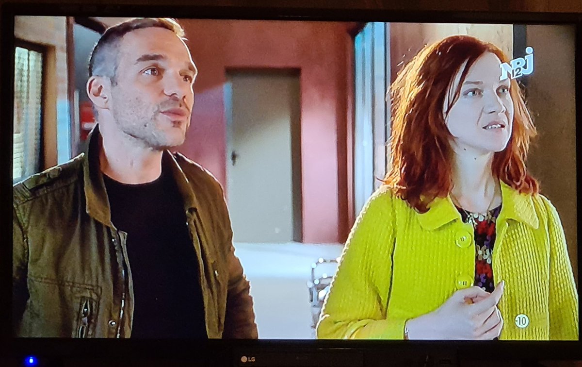 Caro25Francois's tweet photo. Ce soir sur @NRJ12lachaine #profilage5 #chloesaintlaurent #commandantrocher @OdileVuillemin @PhilippeBas , bonne soirée 🙏👍😍 https://t.co/VnH68edk23