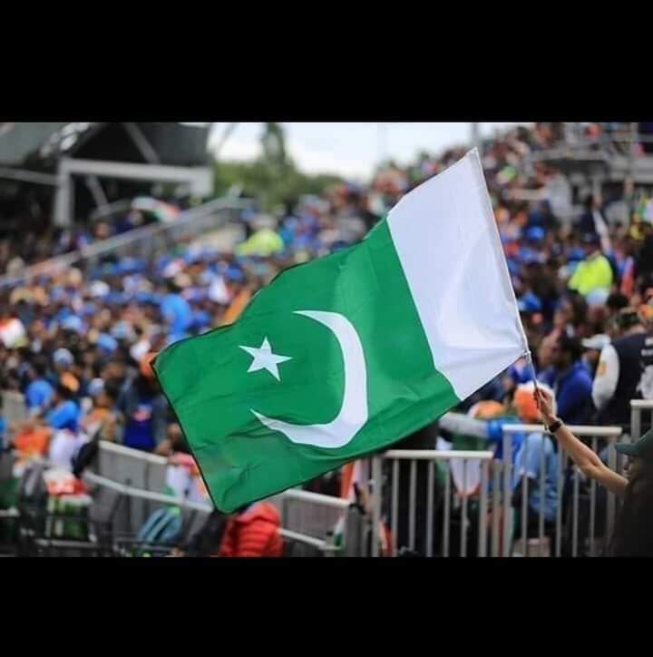 MalikAs04121415's tweet image. جس میں چاند اور تارہ ہے 
وہ پرچم پیارا ہمارا ہے 
#IslamicPakistan