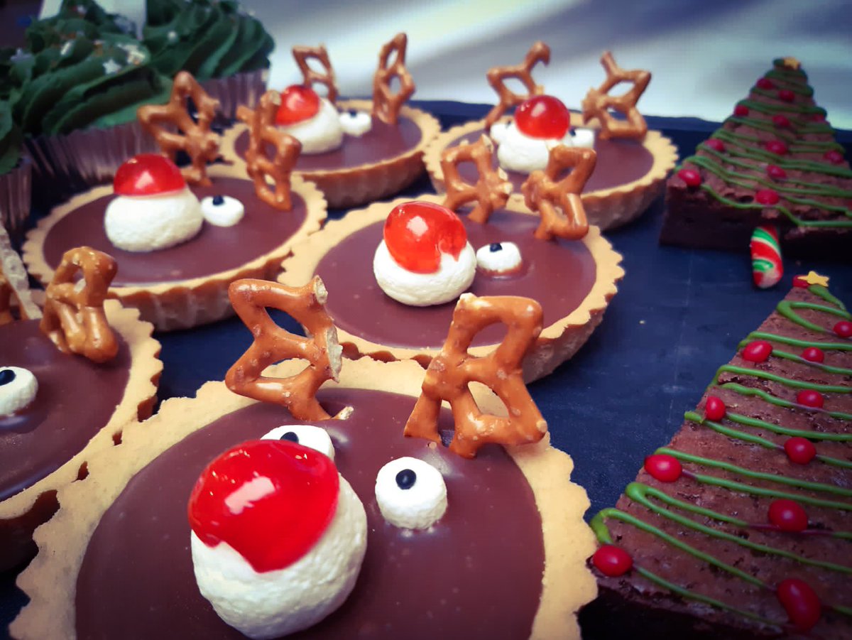 royalhospitals1's tweet photo. Today we celebrated our @RHSSuffolk Christmas lunch - desserts including Chocolate Tart Rudolph’s, Christmas Tree Brownies and Christmas Tree Cupcakes. We hope all the pupils and staff have a wonderful #christmas2020 #partofrhs #rhskitchen https://t.co/XolId6H73o