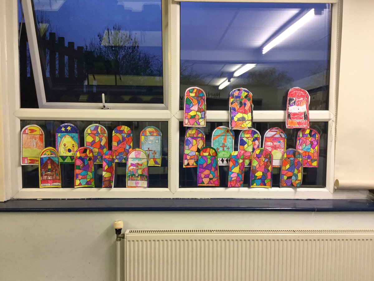 lwilsonsclass's tweet photo. 3W have created some beautiful stained glass windows to brighten up our room. https://t.co/By5gDf7Rn9