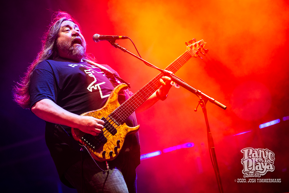 Happy Birthday to the incomparable Dave Schools! We can\t wait to get back Schools Side en la playa  