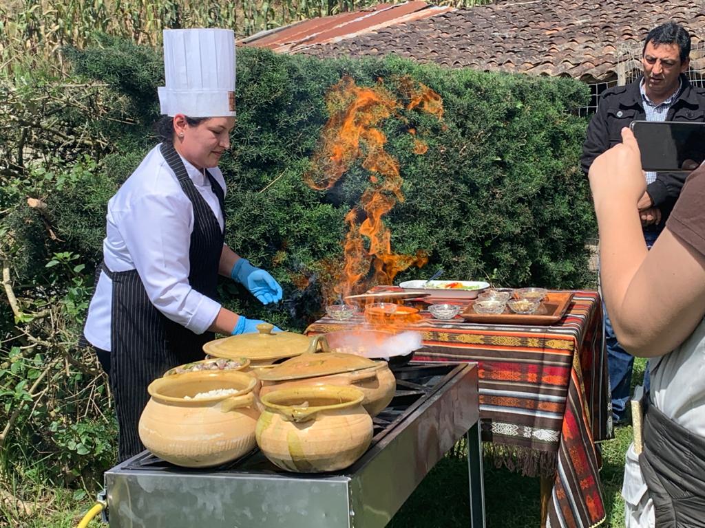 Felicitamos a la emprendedora azuaya Ana María Villavicencio por su merecido primer lugar en la categoría "Agricultura Sostenible" en los premios "Empretec a las Mujeres Emprendedoras 2020" de <a href="/UNCTAD/">UN Trade and Development</a>  👏👏. Más detalles➡️ bit.ly/3466OE9