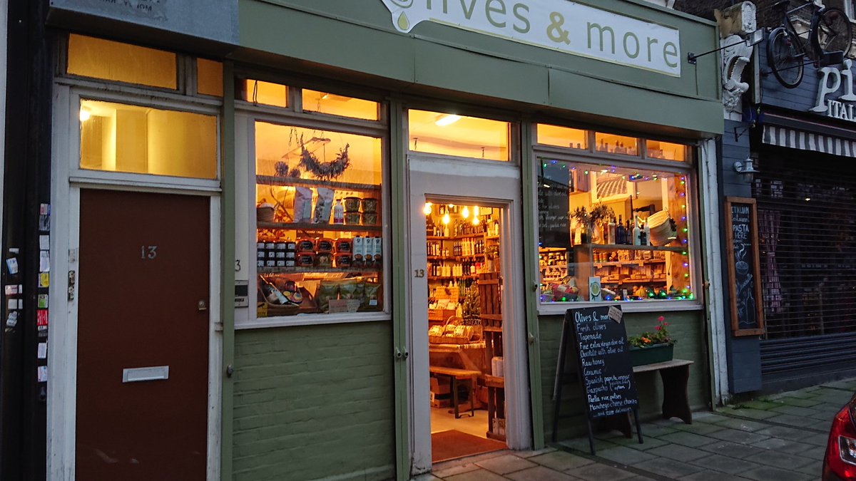 mar_de_olivos's tweet photo. This Sunday we are celebrating our first anniversary, we'll be open and giving away Β£3 worth of #Spanisholives to the first 25 customers who #bringyourowncontainer #loveolives #shoplocalSE23 #foresthill #SE23 https://t.co/lrhyBIZNVW