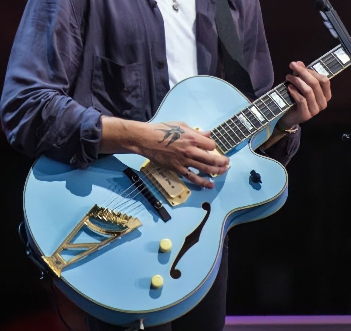 Harry Styles and Shawn Mendes as each other; a thread.