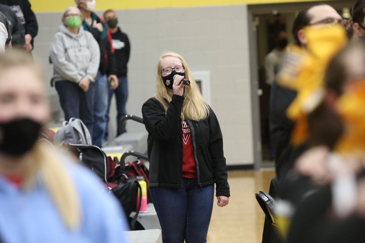 cjeilers's tweet photo. A few more photos from CPU before Thursday night's quad duals. Emma Midcalf with a beautiful performance of the National Anthem #OneForTheTwitter https://t.co/L4cqd5bsyw