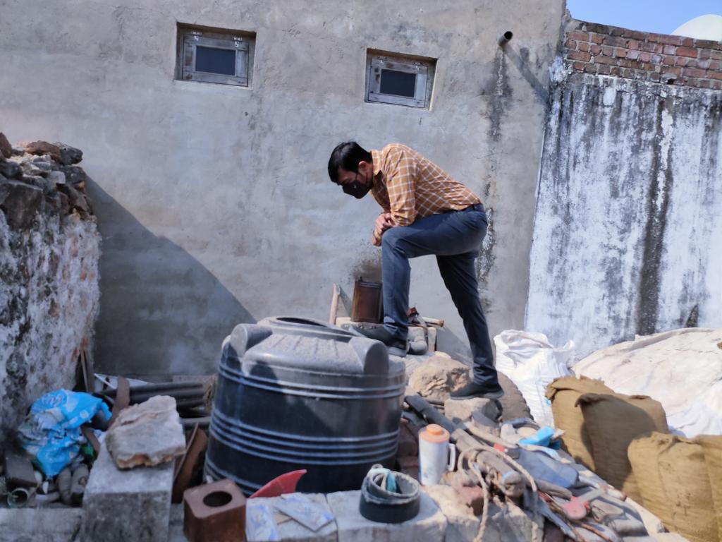 જિલ્લા એપેડેમિક અને જિલ્લા મેલેરિયા અધિકારીશ્રી દ્વારા પ્રા.આ.કે મોટા આશોટા ખાતે covid 19 વેક્સિન સર્વે તેમજ વાહકજન્ય રોગ અટકાયત કામગીરીની સમીક્ષા કરી જરૂરી સૂચના આપવામાં આવી. <a href="/CDHO_Dwarka/">CDHO Devbhumi Dwarka</a> <a href="/COLLECTORDWK/">Collector Devbhumi Dwarka</a> @ddodevbdwarka @info_dbd @GujHFWDept <a href="/nvbdcpmohfw/">nvbdcp-mohfw</a> <a href="/JpShivahare/">JP Shivahare</a> <a href="/NHMGujarat/">NHM Gujarat</a>