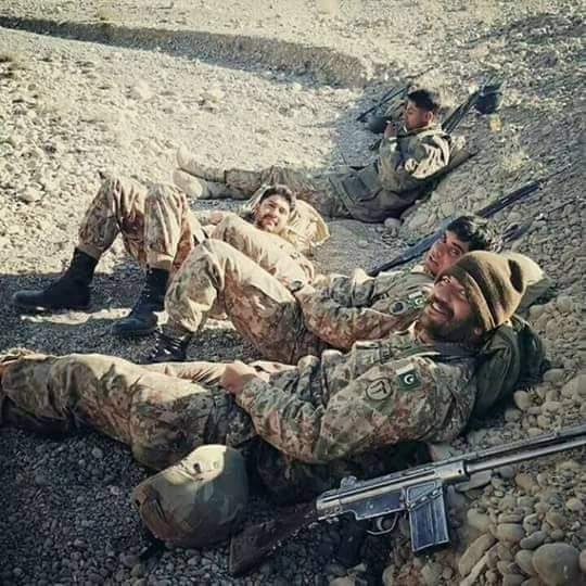 AliAli62169696's tweet photo. اے خدا اُن کی حفاظت کرنا
جو محافظ ہیں میری دھرتی کے
جن کی للکار جان لیوا ہے
جن کی ہیبت سے دم نکلتے ہیں
جن کی پوشاک ہے یہ خاکِ وطن
جن کا ہے کفن میرا یہ پرچم
جن سے آزاد یہ فضائیں ہیں
جن کی خاطر سبھی دعائیں ہیں
اُن پہ اب خاص کرم ہو تیرا
@PDCommandos
#PakDefenceCommandos https://t.co/s892w4BSL8