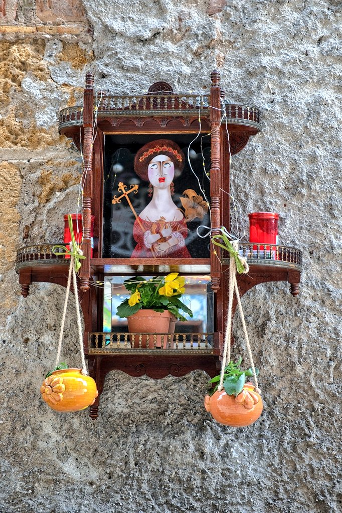 viaggimperfetti's tweet photo. #BorgoStrafalé a #Palermo per #Siciliando.
Quattro donne geniali iniettano energia buona nel centro storico della città e trasformano una via in luogo d'arte e bellezza.
La storia qui ⬇️
https://t.co/R3dZCF8JaP https://t.co/zH67rJ5Lok