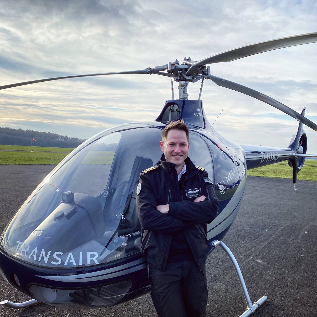 Heute war mein jährlicher #Checkflug auf diesem Muster. Ergebnis: #Hubschrauber glücklich, #Pilot glücklich. #Hubschrauberpilot #Helikopter #Helikopterpilot #Helicopter #Helicopterpilot