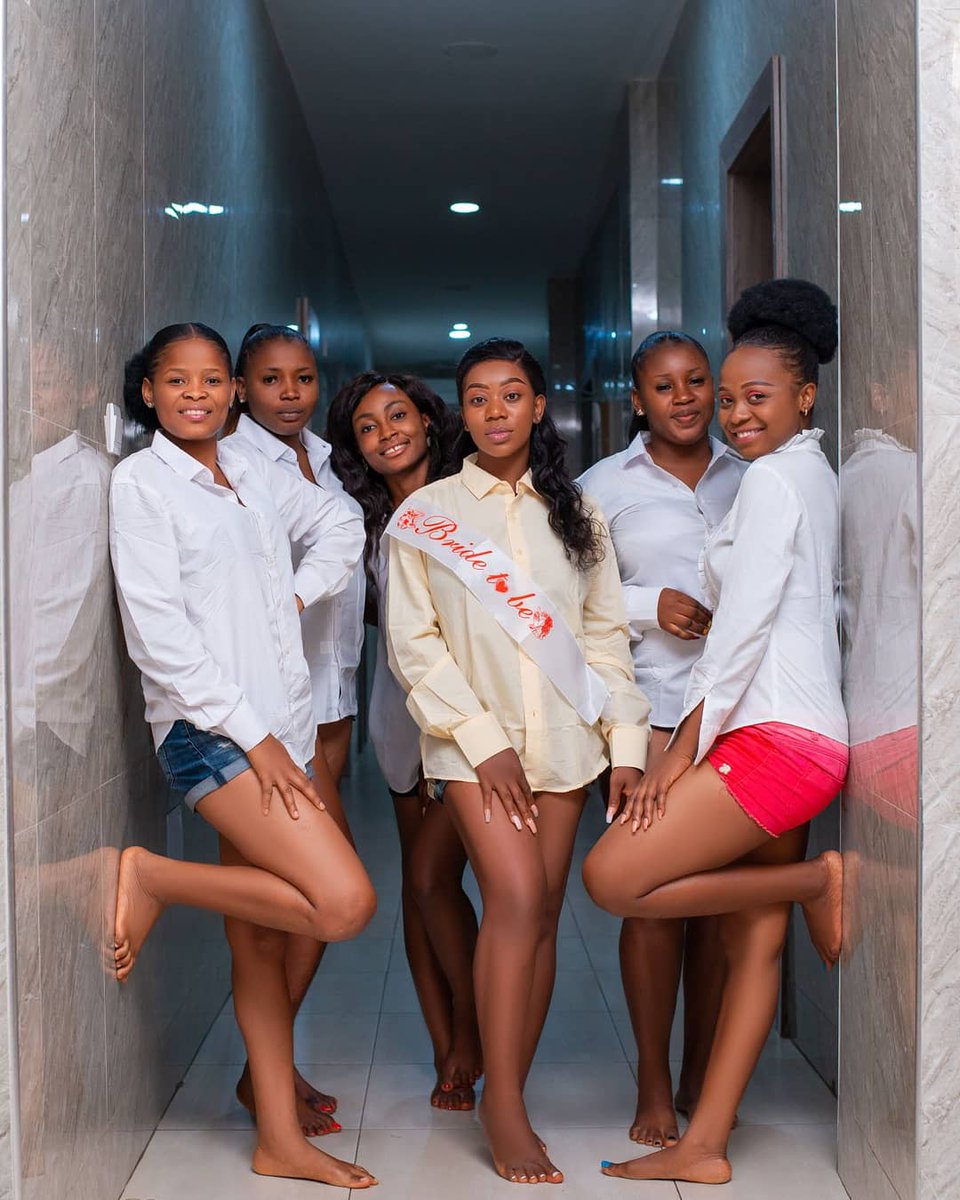 Dezi_experience's tweet photo. Still on #fish2020  
Planner: @Dezi_experience 
Cake: @FragranceConfe1 
Photography: @ bees2photography on IG https://t.co/UW1WVlWoDd