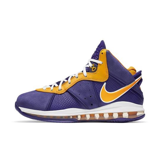 nicekicks's tweet image. The Nike LeBron 8 is back in the full “Lakers” fit. 🟣🟡