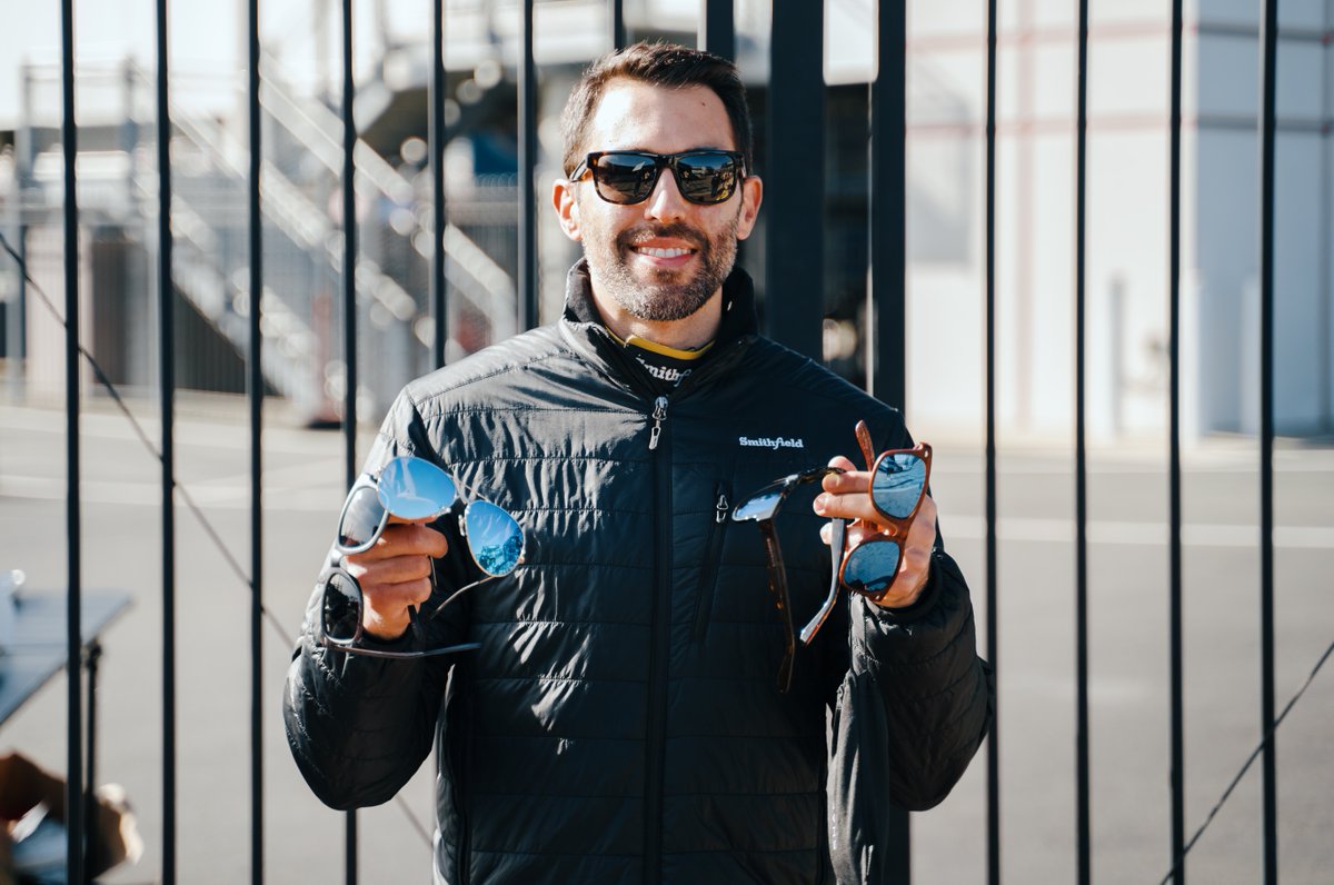 Aric_Almirola's tweet image. 10 days of giveaways. Day 7! @ShadyRays is hooking us up! Retweet &amp;amp; tap the ❤️ for your chance to win a pair of the best sunglasses. 😎 One Twitter winner chosen on 12/12 at 12p ET via this tweet. Participants must be 18+. US residents only. Good luck!