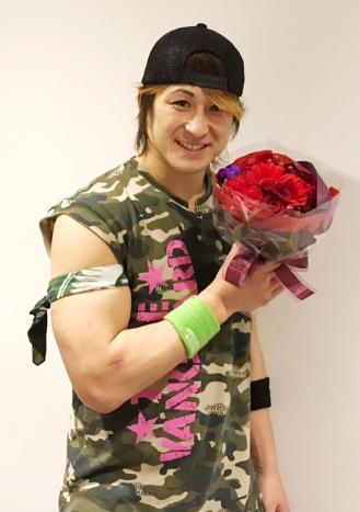 BxB Hulk- BEEBEE HULK- shingo takagi ETERNAL RIVAL™- friends w/ shingo on LINE, nvr talk - shiny overlord- kicks a lot- a former soldier FOR REAL- darkside hulk is his goth/heel char- real good artist- like he draws so good sometimes he designs logo & artwork for DG