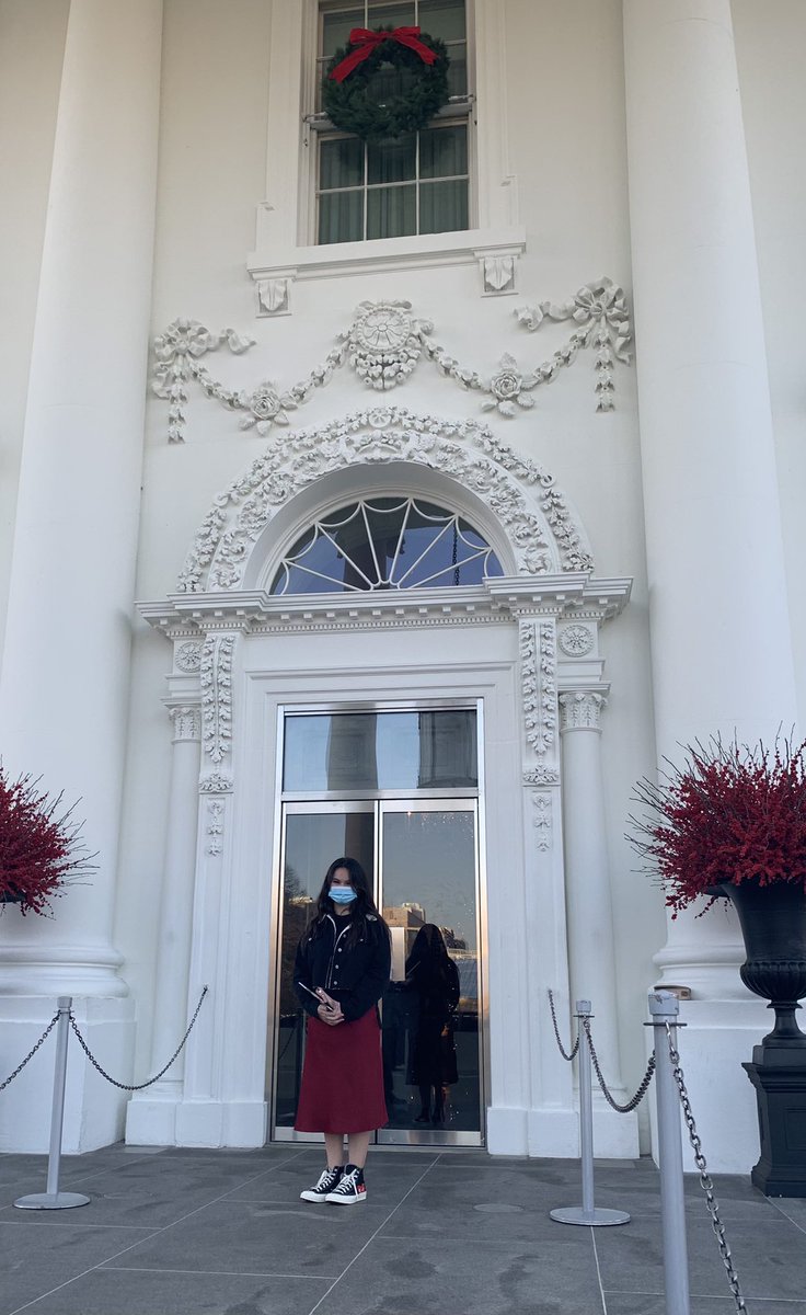 Happy Holidays! Merry Christmas!
🎄 
🎄
#FridayFeeling #Christmas2020 #ChristmasIsComing #whitehouse #HolidaySeason #FridayThoughts
