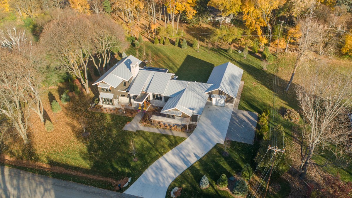 JPCHomebuilder's tweet photo. Learn more about #CustomHomeBuilding options in #OaklandCounty & #Michigan. Every home we build is 100% unique, made specifically for the client. What does your #DreamHome look like?
#JPCCustomHomes #CustomHomes #MichiganHomeBuilder #CustomHomesMichigan #BuildDesign #CustomHomes https://t.co/9eoV2vDsZ1