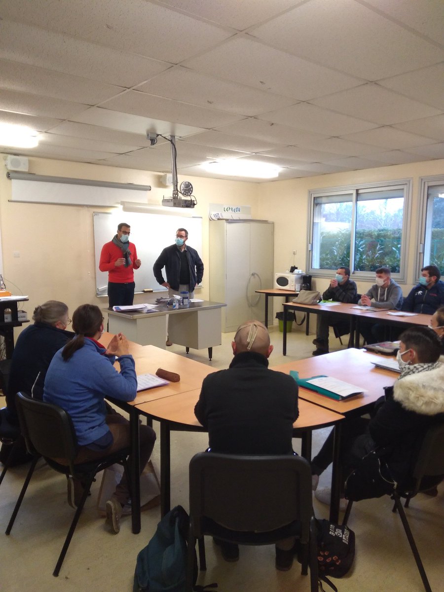 Démarrage CQP ouvrier viticole réussi grâce à la construction de parcours intégrant découverte métier et partenariat avec les entreprises@poleemploi_RCVL #chinonisfun #TousMobilisés