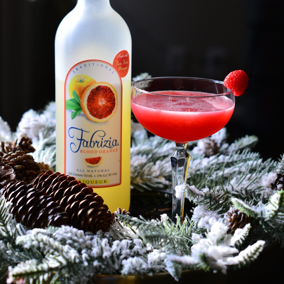 Cosmo Christmas
-
1 oz Fabrizia Blood Orange Liqueur @fabrizia_limoncello
1 oz Vodka
1 oz Cranberry Juice
.5 oz Lime Juice
5 Raspberries
-
Add all ingredients into a shaker. Add ice and shake until chilled. Double strain into a coupe glass. Garnish with a raspberry
#limoncello