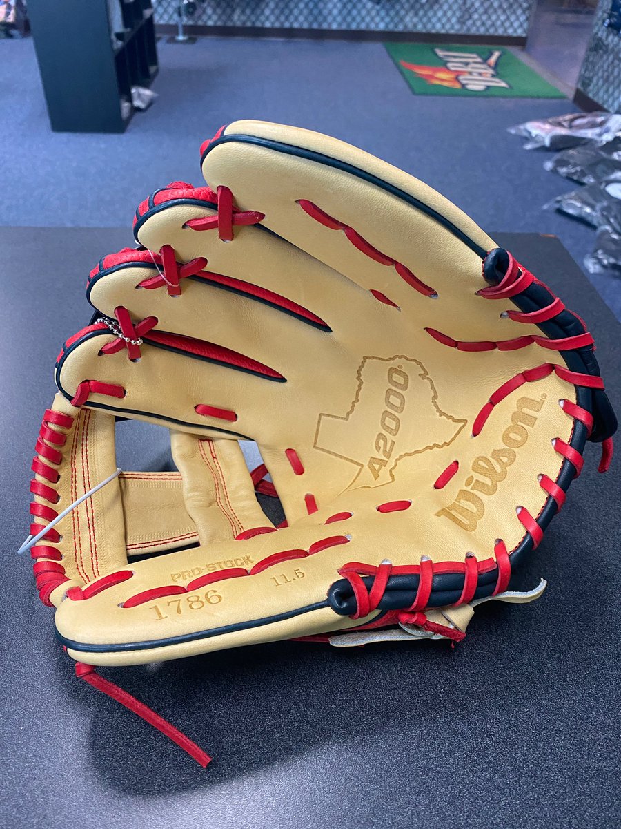 D-BAT Frisco tweet media