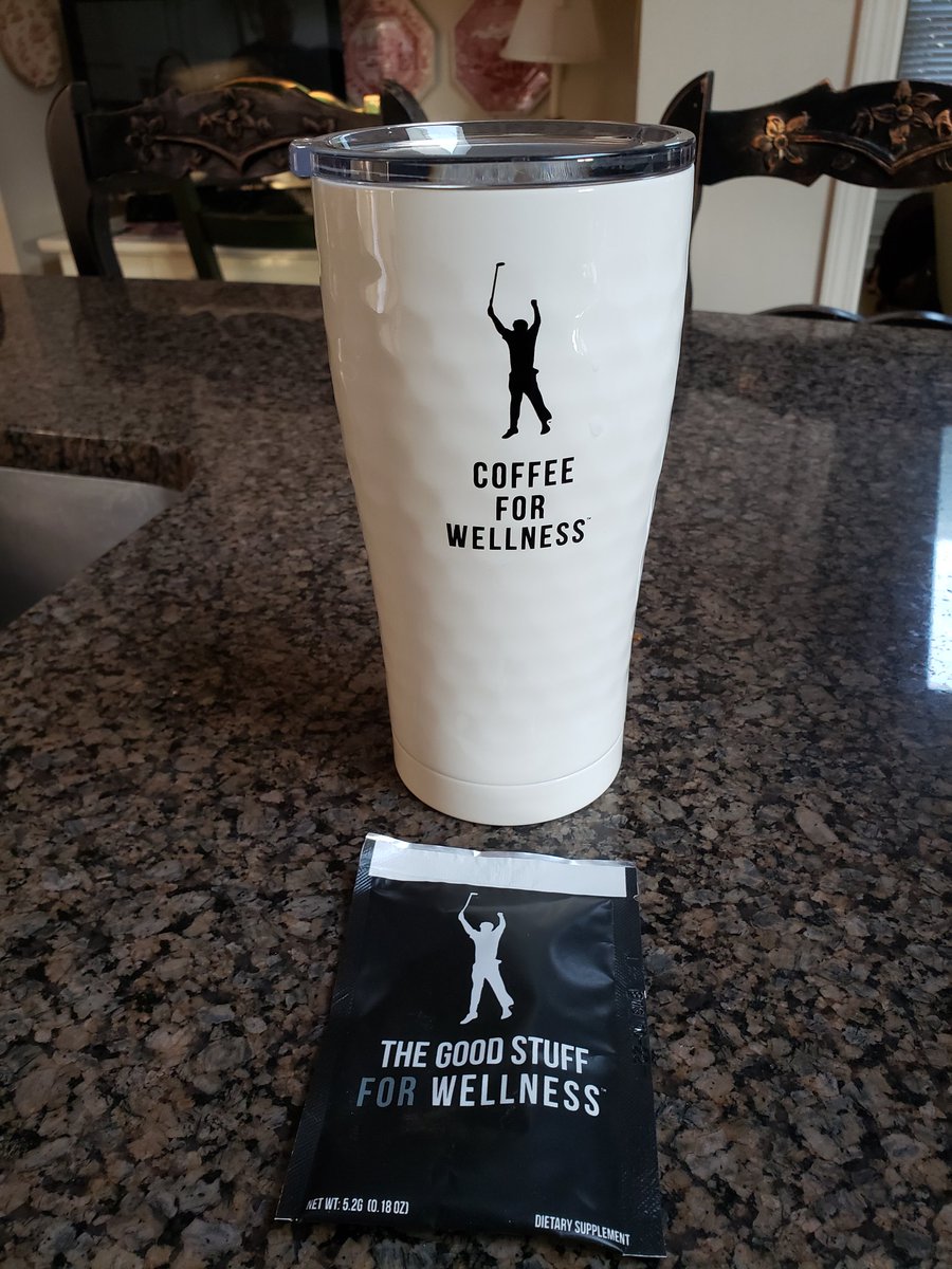 qemmal555's tweet photo. Starting off the day with the good stuff @ForWellness.
Hey Phil, I know you are a @ASU alum, but maybe you root for @NDFootball this year. #GoIrish #CFBPlayoff @PhilMickelson https://t.co/6XwlLGihVX