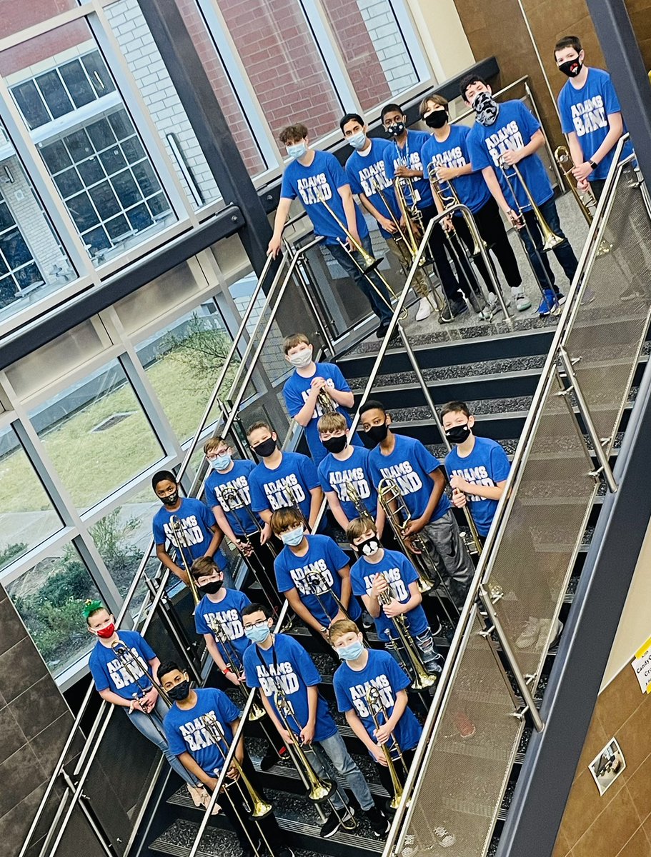 6th grade Trombone lookin’ like SUNSHINE 🌞 on this rainy ☔️Friday. <a href="/LeoAdamsMSBand1/">Leo Adams MS Band</a> #expectthelion #expectthebest 🦁💙