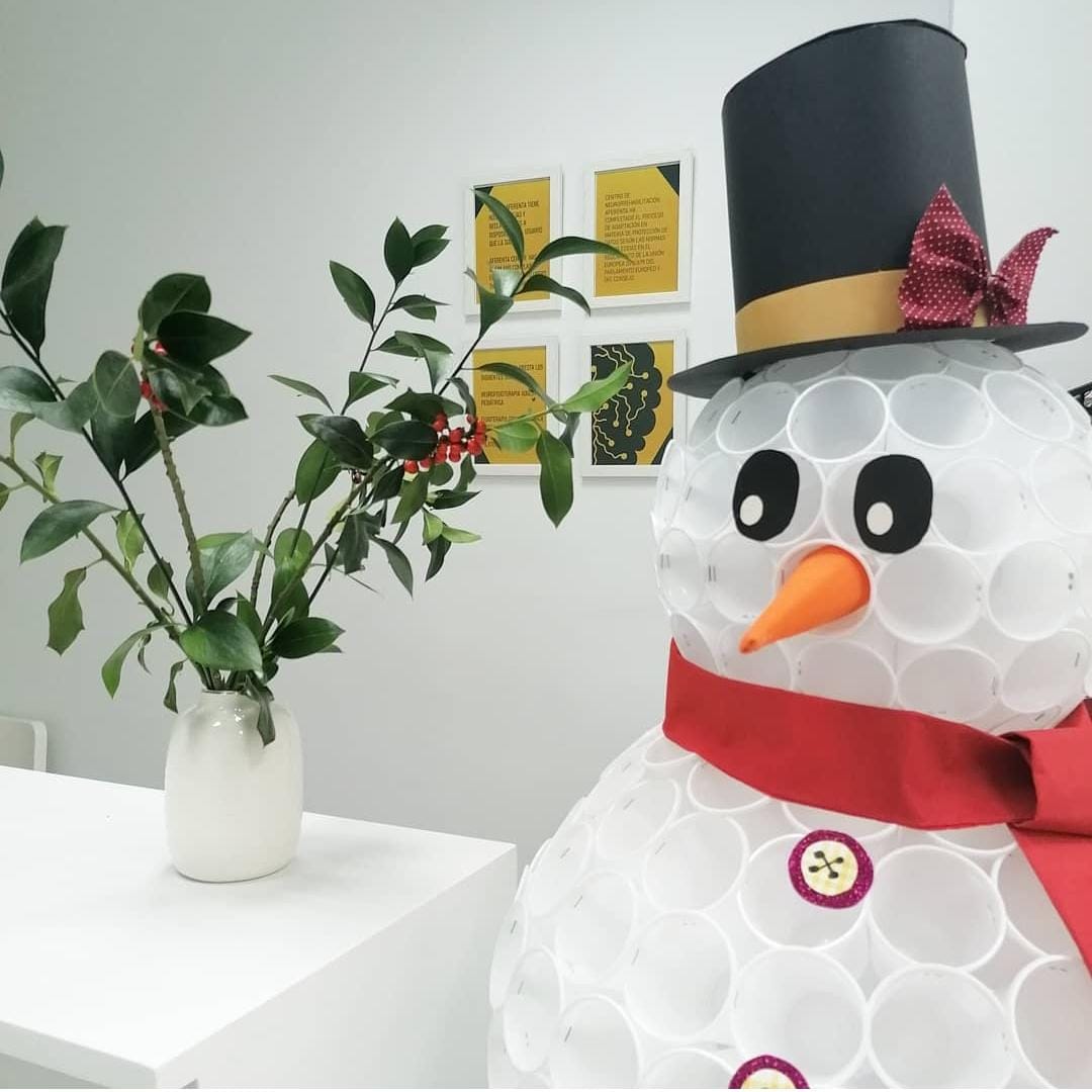 centro_aferenta's tweet photo. ¡Ya huele a Navidad! 
Primeras pinceladas Navideñas de la mano de nuestros pacientes. 
De nuevo mil gracias.

#covitodenieve https://t.co/diu5MF8grc