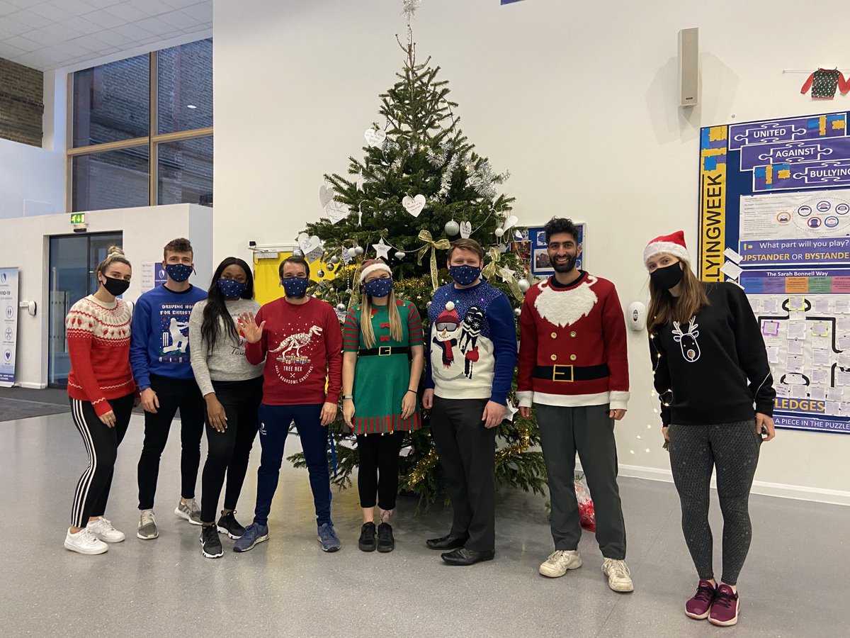 PE | Sarah Bonnell tweet media