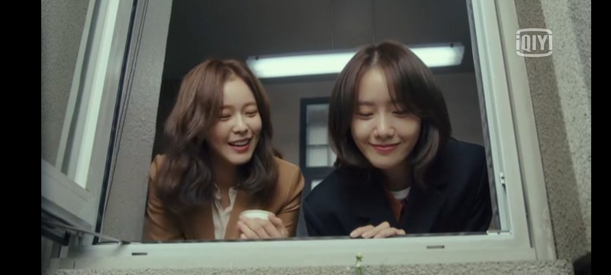 [NAVERTV] Im YoonA - Kyung Soojin bloom their smile for 'soosoo flower' that is blooming on the brickwall (support this couple♡)

Link: m.tv.naver.com/v/17178291

#윤아 #허쉬 #YOONA #HUSH #KYUNGSOOJIN
