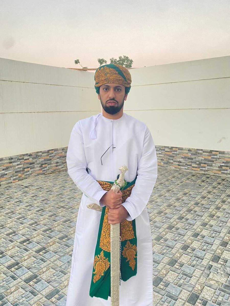 Alqa1dsia's tweet photo. يبارك مجلس إدارة فريق القادسية وكافة منتسبيه للاعب الفريق فهد بن سيف السعيدي 💕💍💕
بمناسبة حفل زفافه . (بارك الله له وبارك عليه وجمع بينهما في خير) . https://t.co/fKCNDRbboD