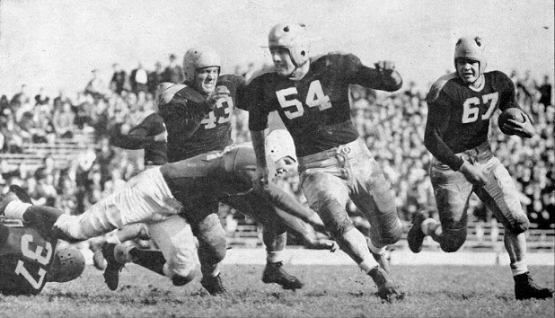 Craig only played end when the Packers were on defense. On offense he was a QB, and in that role he was almost exclusively a blocking back. (The primary passer in Lambeau's Notre Dame box offense was almost always the left halfback.) (8/11)