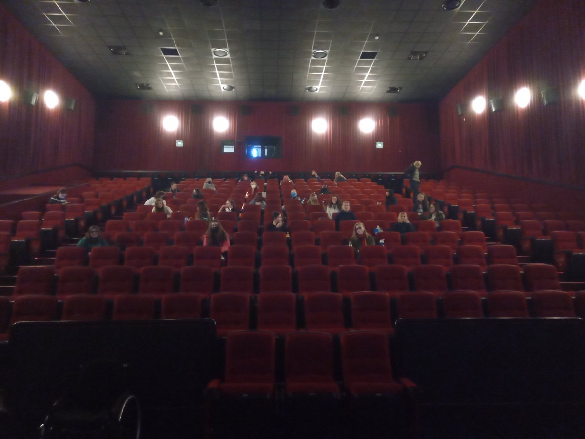 DMacLochlainn15's tweet photo. @GCLuimnigh @FollaineGCL 
Buaicphointe an Lae do Bhliain 6! Scannán iontach san Odeon! #gránrósta #folláine #nollaig #odeon https://t.co/Ev7NEBdxdQ