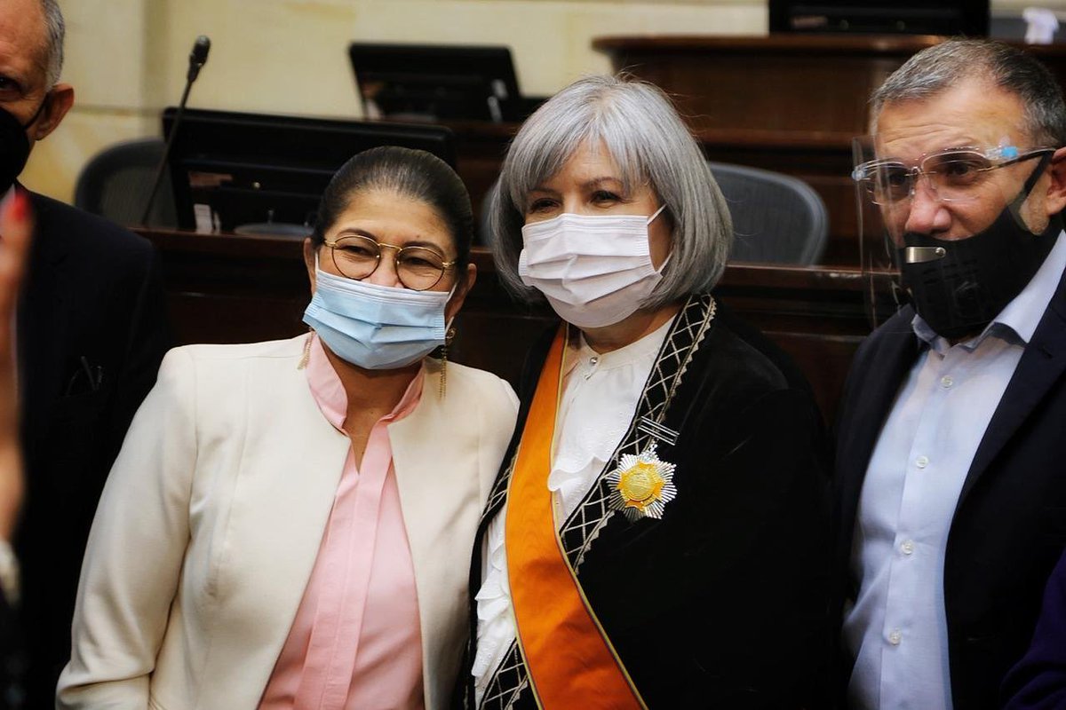 MariaFdaCabal's tweet photo. Siempre buscando como cambiar la realidad. La foto si es real, no es un #fake https://t.co/Na9HwKEIT3