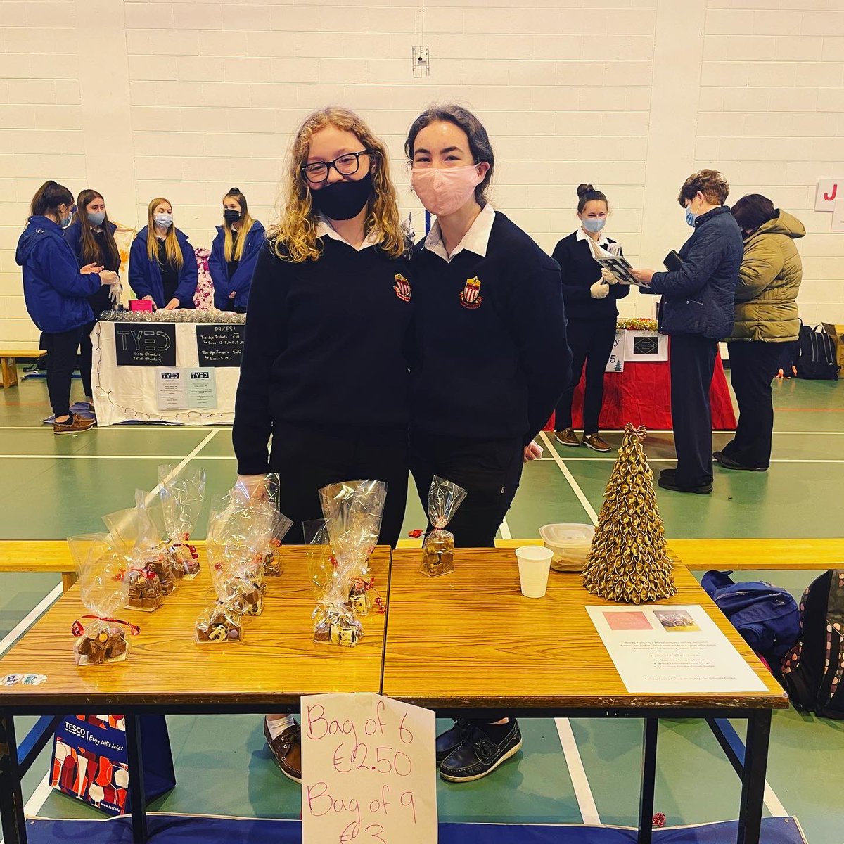 StMarysNenagh's tweet photo. Well done to our transition years on their fantastic mini companies. They hosted a Christmas market to display and see their amazing products! So proud ladies. @tipperary_sep #tyminicompanies #ty2020 https://t.co/KircxsKr3X