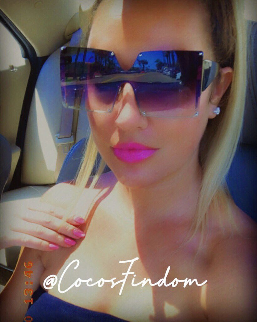 CocosFindom's tweet photo. I match My lipstick to My nails, like I match the bottoms of My heels to your lips.
Kneel and start your journey of servitude.🛐🛐🛐 💁🏼♀️ https://t.co/zkhz2CAoBQ