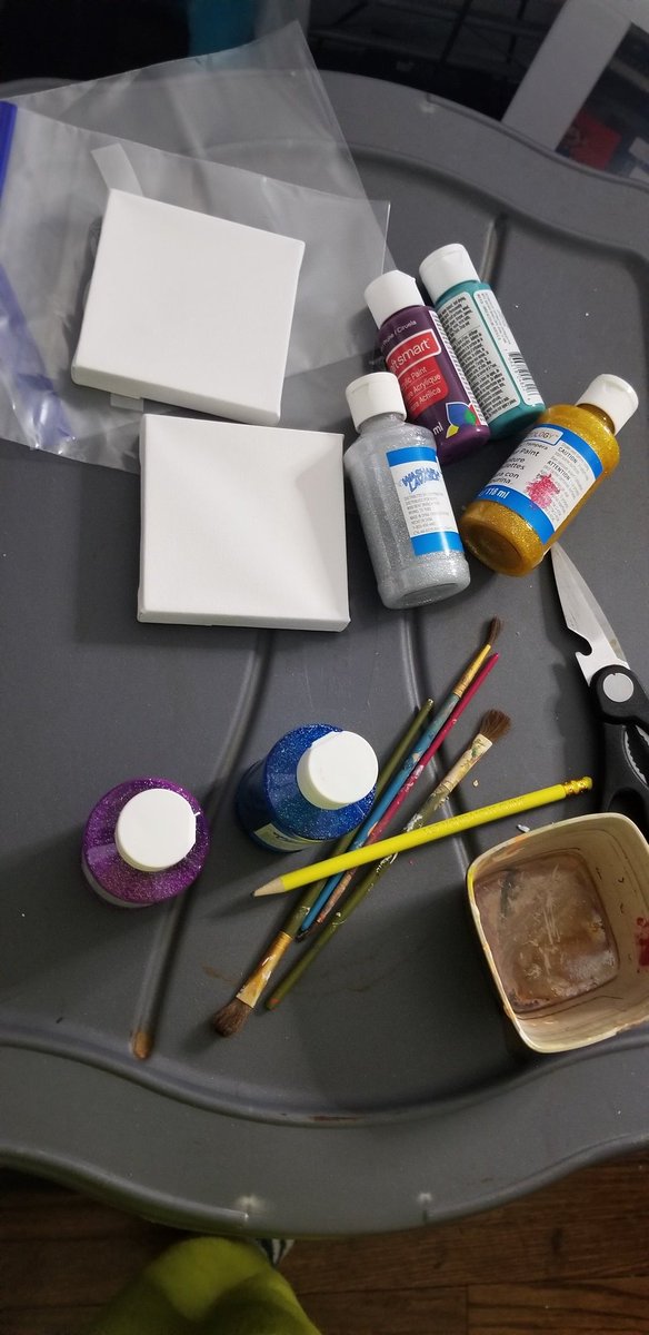 JunaeBenne's tweet photo. Looks like chaos but is actually a paint session. Paint along!!!
https://t.co/lHsWbIN3xs 
#JunaeStreams 🖤🎮🖤 https://t.co/CIBOEpS2wl