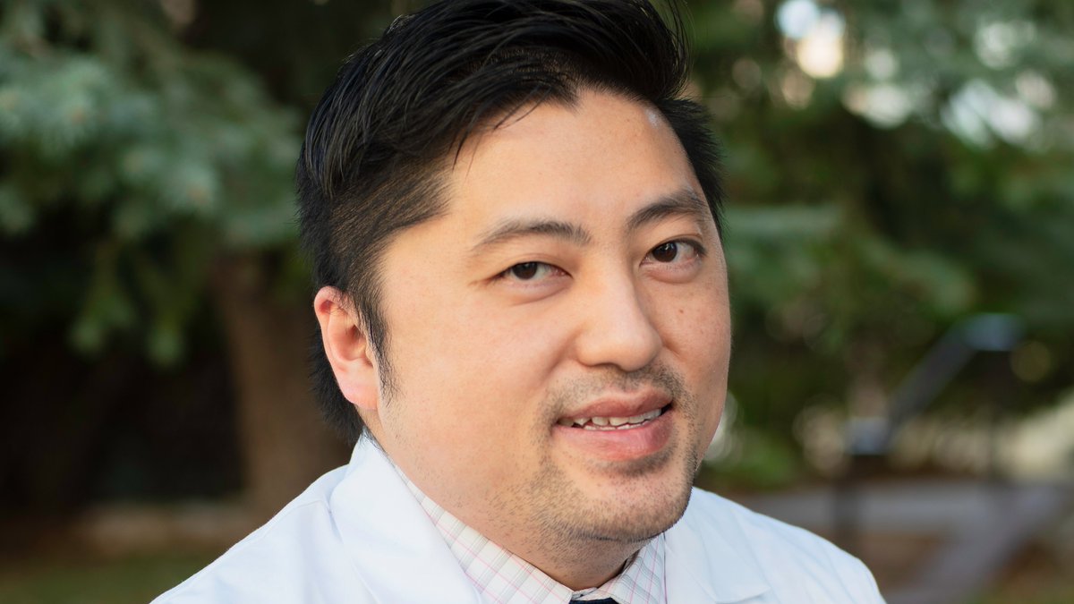 KempeKelly's tweet image. In honor of #InterviewWeek, let's focus on one of our current #VascularSurgeryFellows, @StevenVang_DO! He's enthusiastic about @OUVascular for the supportive faculty and good clinical training. In his free time he loves spending time with his family! bit.ly/37VIjKX