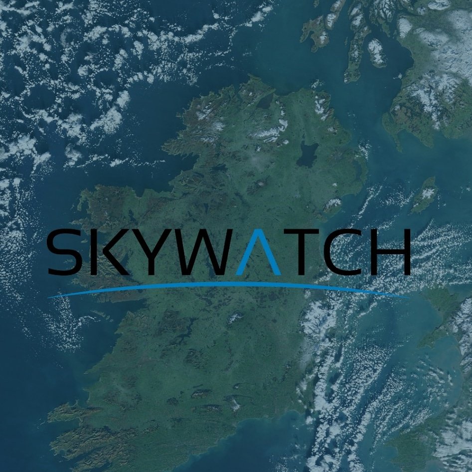 SpaceLatam's tweet photo. Ya comienza la conferencia "Democratizando las imágenes satelitales" de @SkyWatchApps. Si sos un operador satelital o pensás lanzar tu primer satélite para trabajar con datos, Skywatch lanza Race to Space Latam. Enterate de todos los detalles en vivo aquí  https://t.co/eEqB8GGKjS https://t.co/MlIxk69OAE