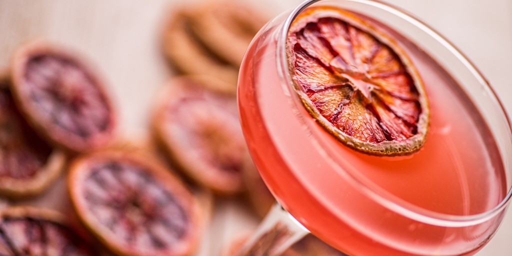 Our pink gin cosmopolitan is giving us all the #FridayVibes we need. 

You can make this as part of our party box or find the recipe on our website. #FridayFeeling #Cosmopolitan