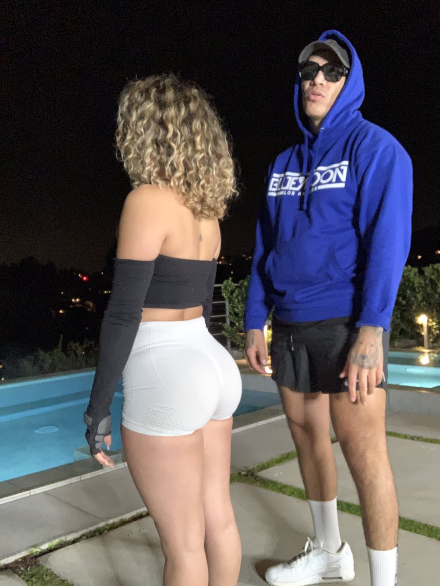 BootyKing's tweet photo. No flex needed 🤫🍑👑  THE BOOTY GROWTH IS REAL!
.
If you look at the 3rd pic, it’s from our first week training. https://t.co/6we357Y4b2