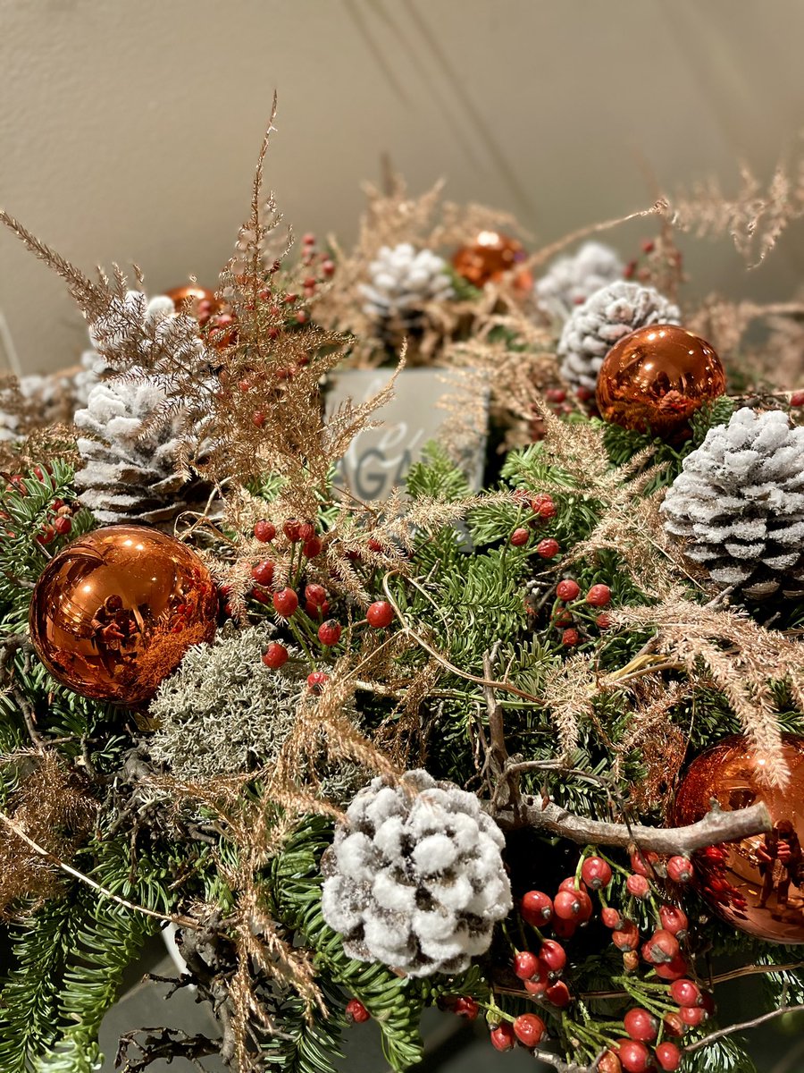 Zondag 13 december zijn wij geopend vanaf 12.00 uur tot 17.00 uur

Indien je niet naar de winkel kunt komen, dan kan je je bestelling ook laten bezorgen. Geen probleem! 😉

#deagave #kerst #kaarsen #collectie #kerstboom #kerstaccessoires #kertballen #kerststukken #kerstbloemen