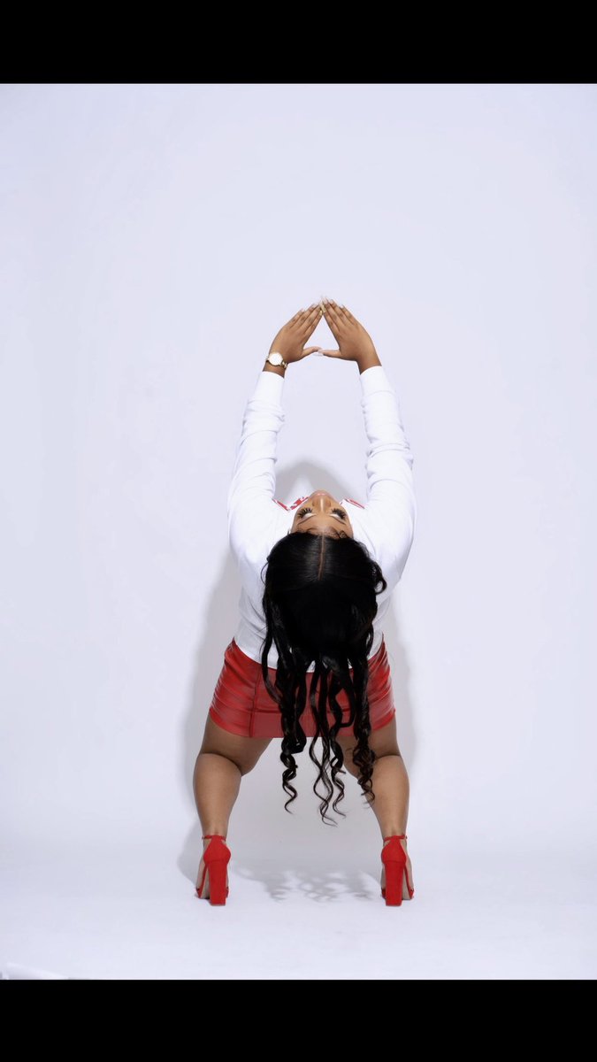 fallforrere_'s tweet image. Day 2: the strength of a DELTA woman, we bend but don’t break 🔺
#graduationcountdown #3moredays #deltawoman #deltadiva #deltagirl #deltasigmatheta