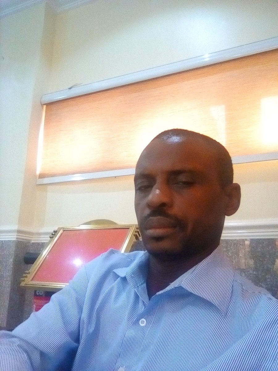 alexogundadegbe's tweet image. Speaking to a group of HR practitioners about the importance of communication, I tried to make them understand that communication is central to managing diversity #CommunicationRules