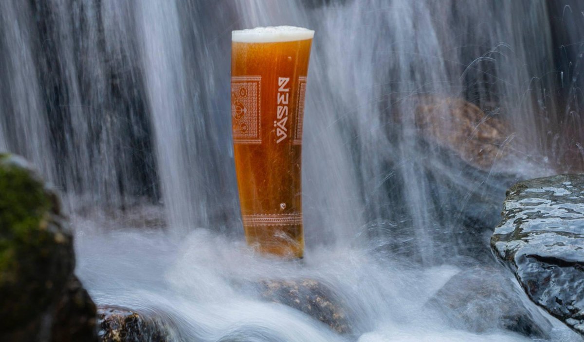 Väsen Brewing (@vasenbrewing) on Twitter photo For today’s Vestri release, we’re taking it back to the old school West Coast-style days with this anachronistic IPA made with Citra, Centennial, & Amarillo hops. This fairly bitter, fragrant brew boasts aromas of grapefruit and lemon together with subtle herbal and spicy notes. For today’s Vestri release, we’re taking it back to the old school West Coast-style days with this anachronistic IPA made with Citra, Centennial, & Amarillo hops. This fairly bitter, fragrant brew boasts aromas of grapefruit and lemon together with subtle herbal and spicy notes.
