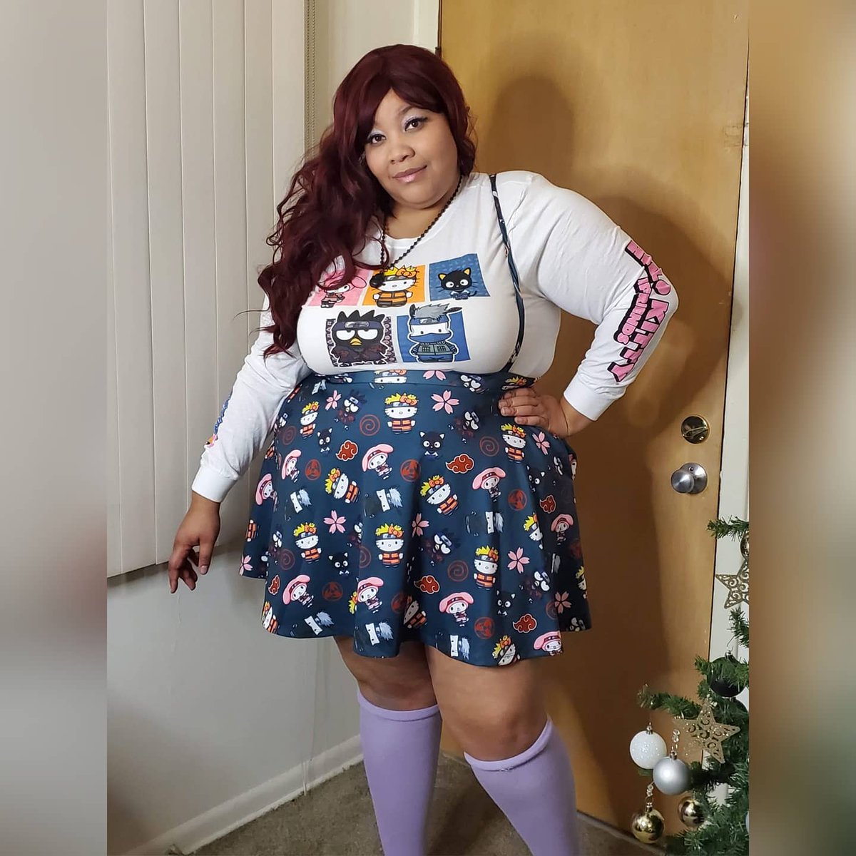 Shockolate_E's tweet photo. Can I just say I feel so pretty in this outfit from @HotTopic!!!! I went shopping for myself for once 😭😭😭
Yes its in thicc girl sizes 💕
My confidence really went up @_@
💜🧡💛
.
.
.
#htunwrapped #htfanatic #hottopic #hellokittyxnaruto https://t.co/VrUrgvsDjA