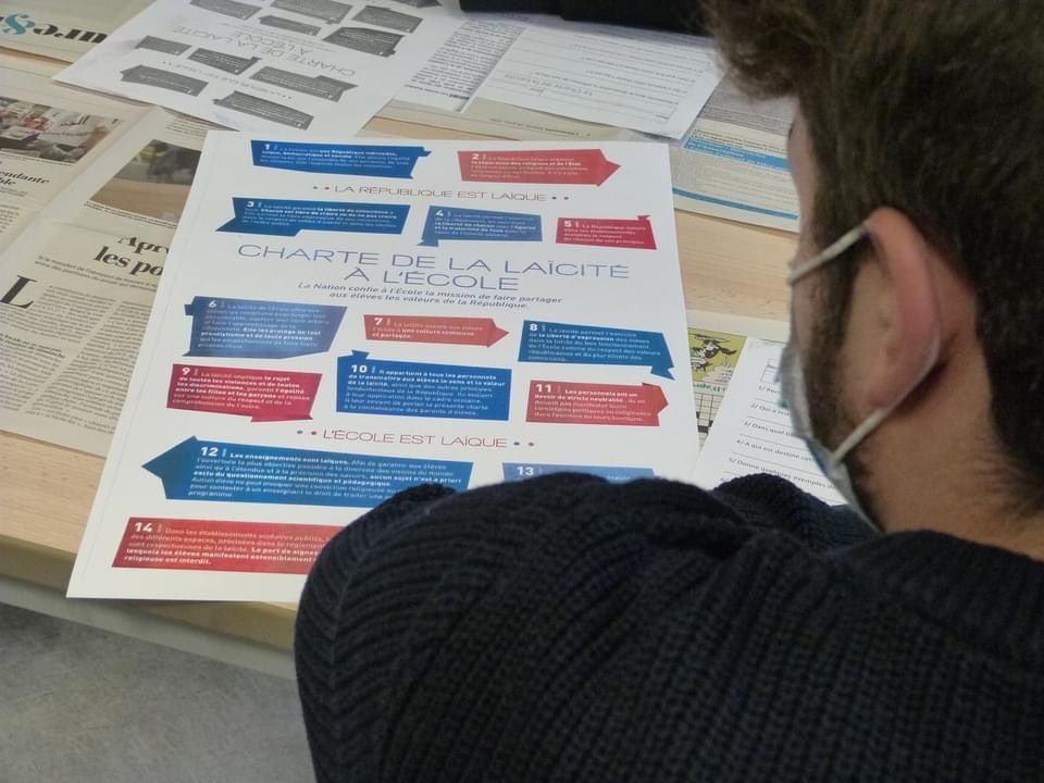 sebthomas1510's tweet photo. Aujourd'hui c'est la journée nationale de la laïcité 🤝
À cette occasion, les élèves des classes de la SEP du Lycée Blaise Pascal de Forbach ont réalisé et affiché différents travaux sur la notion de laïcité
@acnancymetz
#lbpforbach #lbp57 #forbach #laicite #journeedelalaicité https://t.co/pHipeZYCag