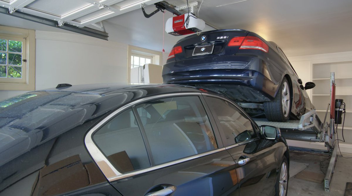 Oh.Seems like a great way to destroy 2 luxury cars with a single mistake.Anyway, that's the Hillard house from Mrs. Doubtfire. If you'd like to explore the innards on your own, help is on the way dear!  https://stevegothelf.com/properties/2640-steiner-street/