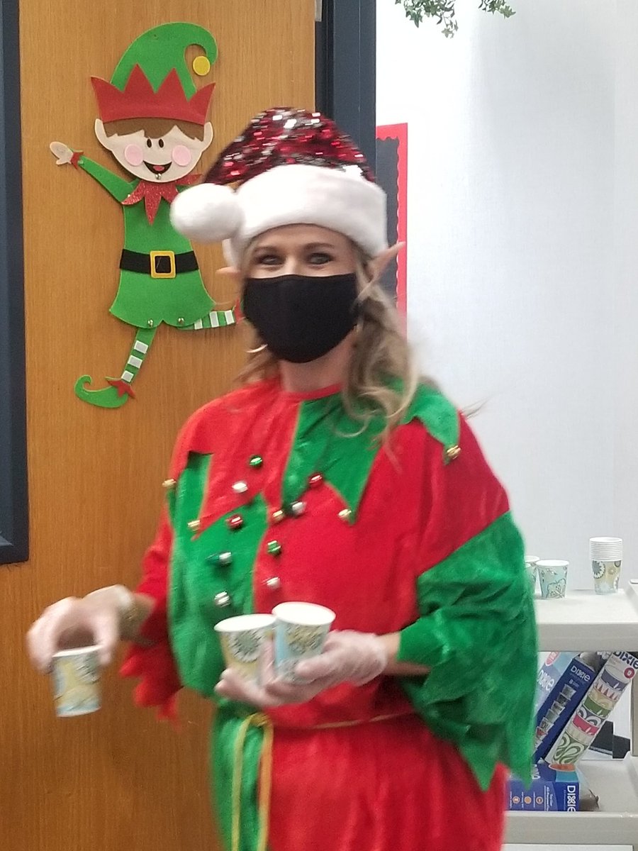 #SAISDReads  #Chargers 
<a href="/ChargersFannin/">Fannin Chargers</a> 
Another great day for a read aloud, especially when it's your mom!!  Then elves deliver milk and cookies!!!