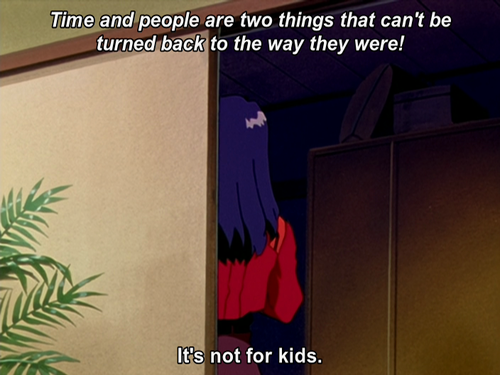 Cette scène choque d'ailleurs avec ce qu'elle disait autrefois à Asuka Quand Misato pouvait se permettre d'être une "enfant", Asuka et Shinji pouvaient le rester. Mais maintenant qu'elle doit se comporter en adulte, les enfants aussi, pour sauver l'humanité.