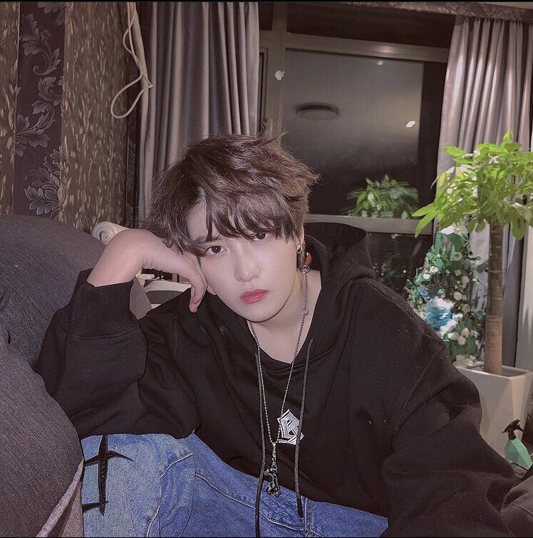 FANXYRED_MEXICO's tweet photo. MARCO / LINFAN
#FanxyRed #팬시레드 
@FANXYRED https://t.co/AmBk8Y42Dv
